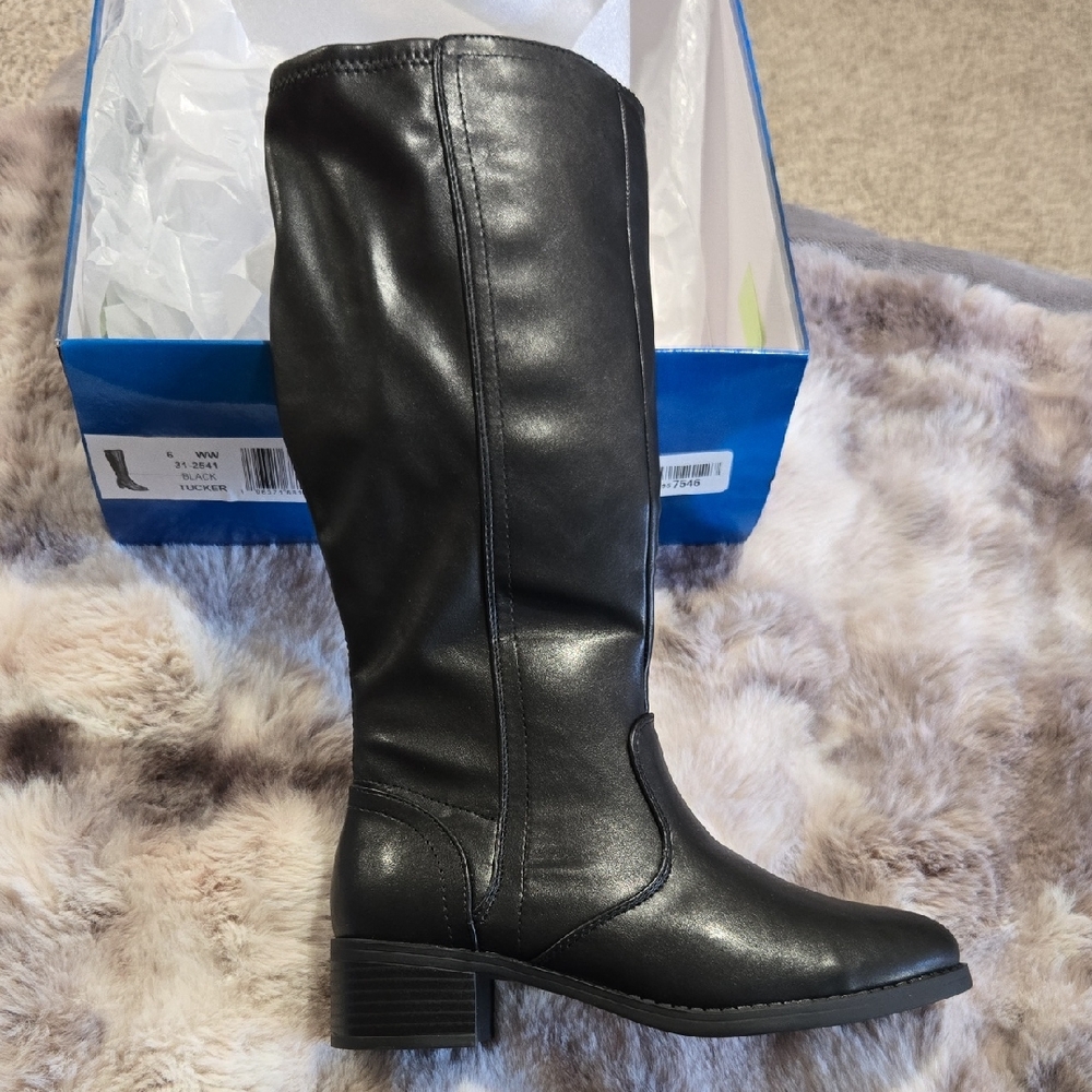 Easy Street Women's Sleek Black Heeled Boots
